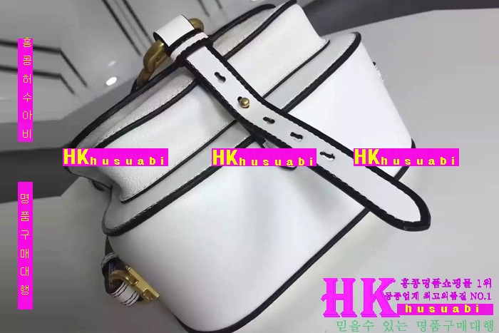 �� ��ǰ���׻��ڹ̿�̿� ũ�ν��� 2016�Ż� MIU-76245-4