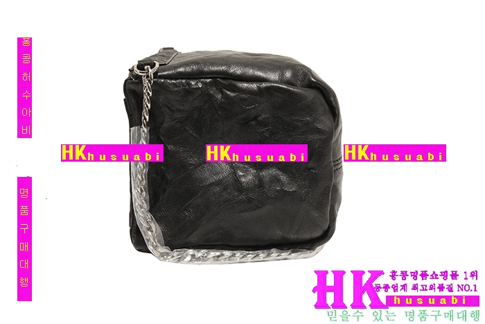 ����� �ǵ��� �̴� ũ�ν��� GV124741-1(��Ŭ)