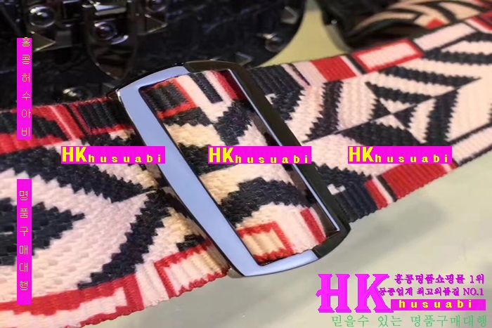 NEW �߷�Ƽ�� �Ż� ������ ũ�ν��� VT170324-4