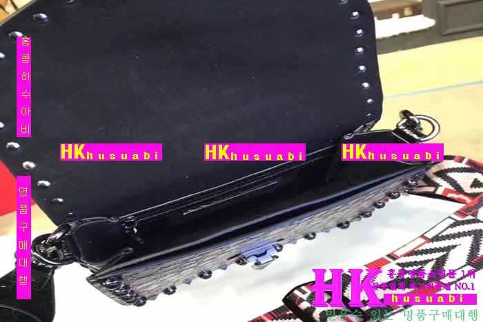 NEW �߷�Ƽ�� �Ż� ������ ũ�ν��� VT170324-4