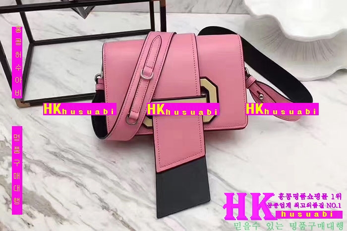 �ڹ̷��ޡ�NEW ����� �Ż� ������ ũ�ν��� PA170405-20