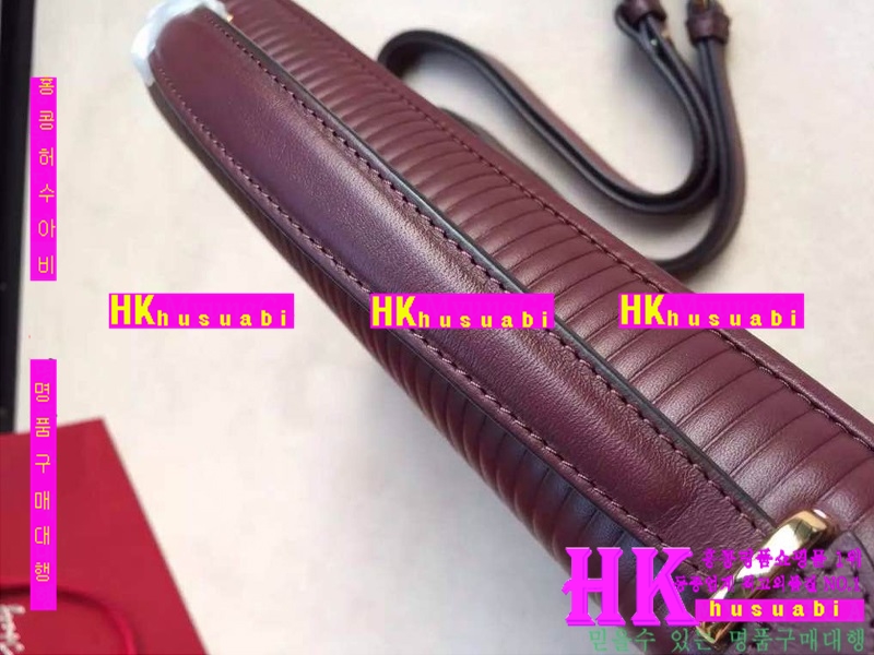 �ڹ̷��ޡ� NEW ��󰡸� ������ ũ�ν��� PE170504-27