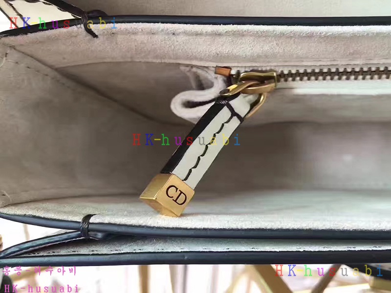 �ڹ̷��ޡ�NEW ��ýŻ� ũ�ν���30PJM825YR491