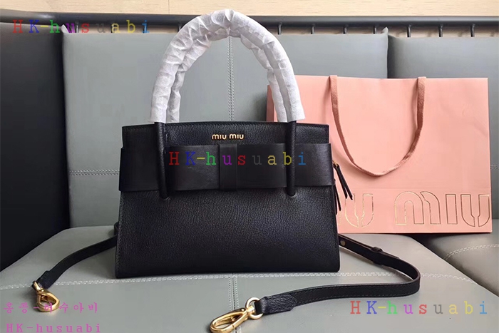 �ڹ̷��ޡ� 2017F/W �̿�̿� �Ż� ����� ���� ��Ʈ�� �̵� 5BA056-1