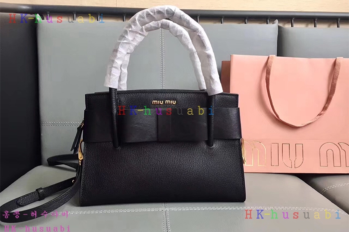 �ڹ̷��ޡ� 2017F/W �̿�̿� �Ż� ����� ���� ��Ʈ�� �̵� 5BA056-1