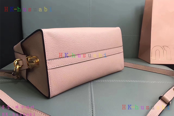 �ڹ̷��ޡ� 2017F/W �̿�̿� �Ż� ����� ���� ��Ʈ�� �̵� 5BA056-4