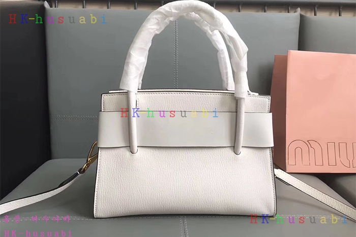 �ڹ̷��ޡ� 2017F/W �̿�̿� �Ż� ����� ���� ��Ʈ�� �̵� 5BA056-3