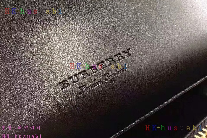 �ڹ̷��ޡ� ������ �Ż� ũ�ν��� BU55710