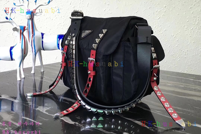 �ڹ̷��ޡ� ����� ���͵� ����� PR 1BD118-5