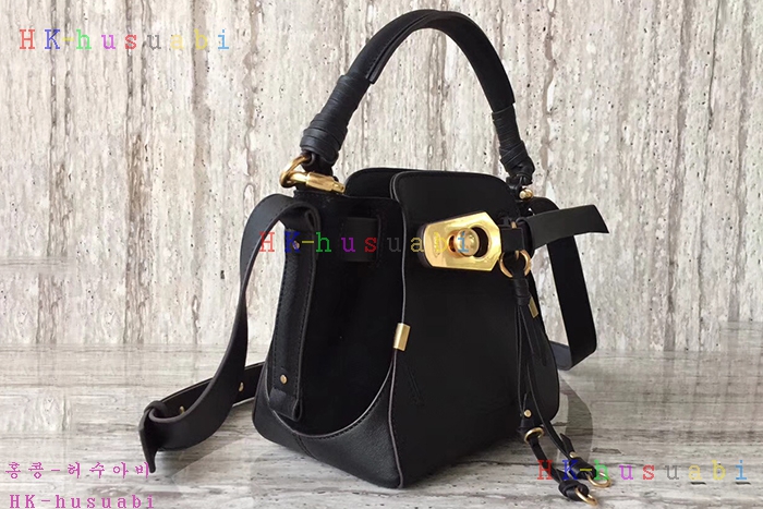 �ڹ̷��ޡڲ��ο� �Ż� ũ�ν��� C 03374