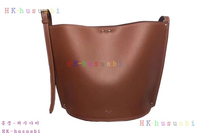 �ڹ̷��ޡ� ������ STUDS CABAS CL18090