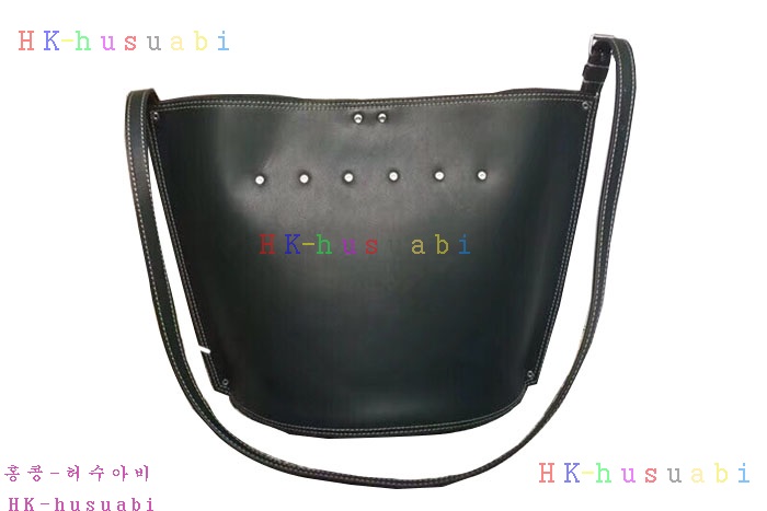 �ڹ̷��ޡ� ������ STUDS CABAS CL18090-2