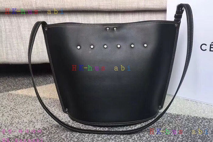 �ڹ̷��ޡ� ������ STUDS CABAS CL18090-4