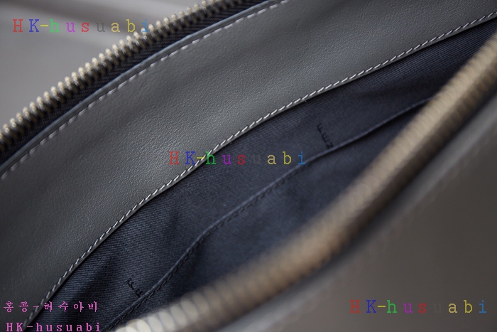 �ڹ̷��ޡ� ��� �Ż� ũ�ν��� F0448-2