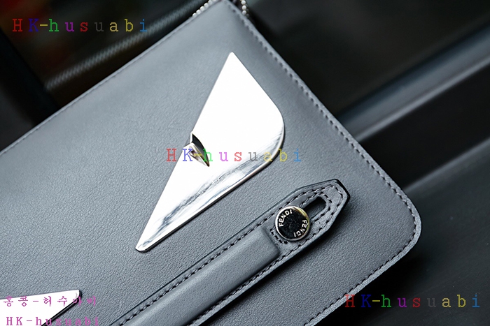 �ڹ̷��ޡ� ��� �Ż� Ŭ��ġ�� F0447-2