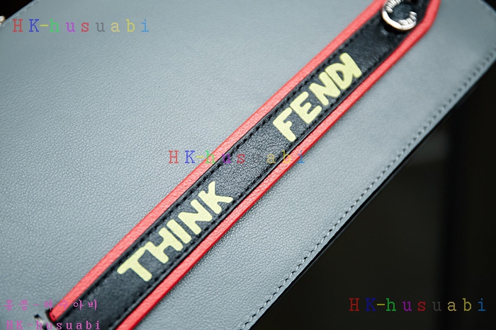 �ڹ̷��ޡ� ��� �Ż� Ŭ��ġ�� F0446