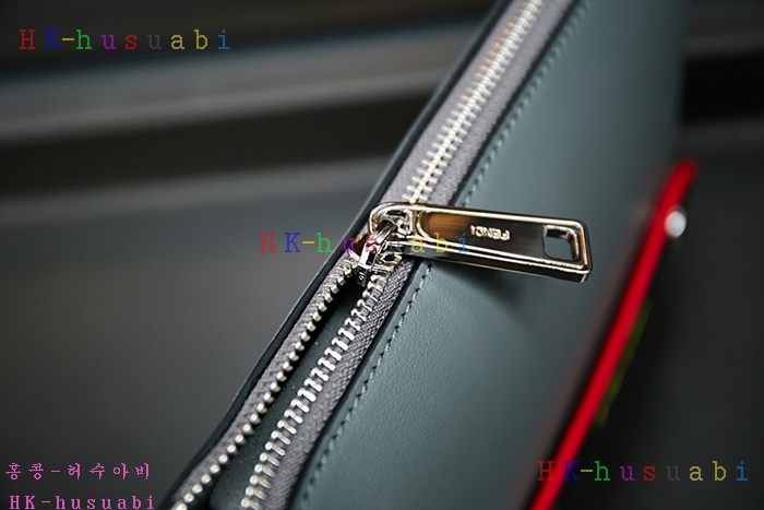 �ڹ̷��ޡ� ��� �Ż� Ŭ��ġ�� F0446