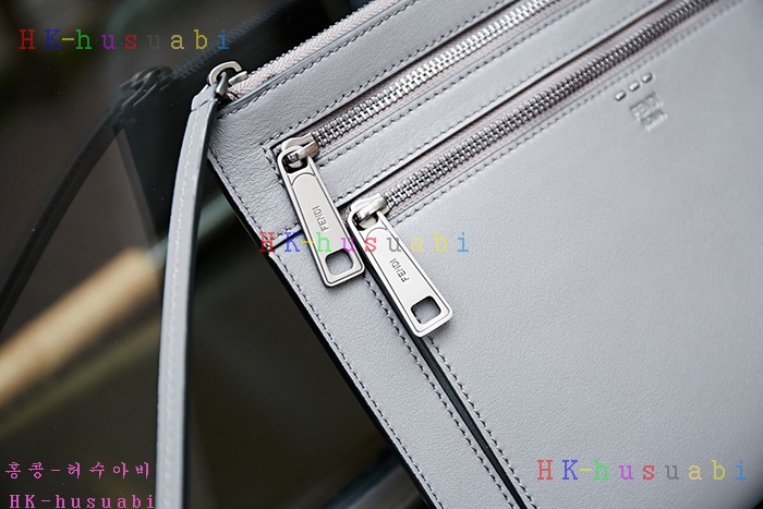 �ڹ̷��ޡ� ��� �Ż� Ŭ��ġ�� F0445