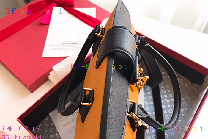 �ڹ̷��ޡ� ���̺��� �Ż� ��Ʈ�� M51654-4