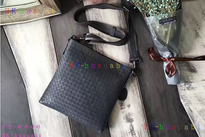 �ڹ̷��ޡ� ���װ�����Ÿ �Ż� ũ�ν��� V0079-4