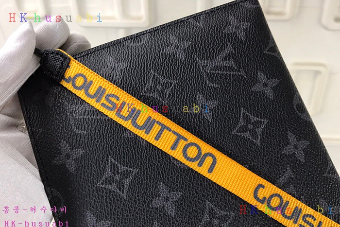 �ڹ̷��ޡڷ��̺��� ���� Ŭ��ġ M68004-2