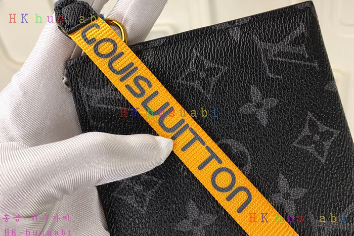 �ڹ̷��ޡڷ��̺��� ���� Ŭ��ġ M68003-2