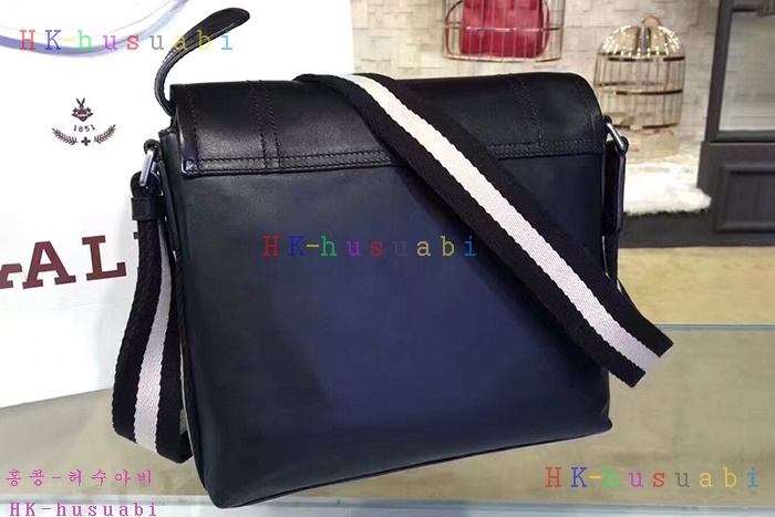 �ڹ̷��ޡ� �߸� ������ ũ�ν��� BL700170-2