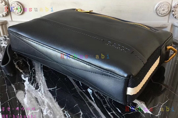 �ڹ̷��ޡ� �߸� ������ Ŭ��ġ�� BL48088-2