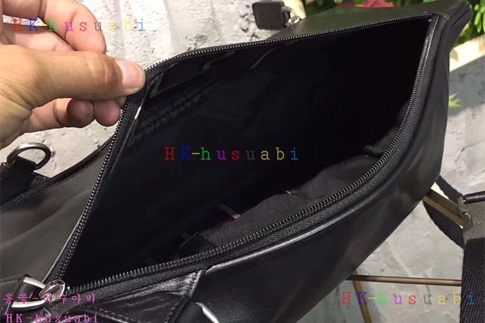 �ڹ̷��ޡ� �߸� ������ ũ�ν��� BL580170-2