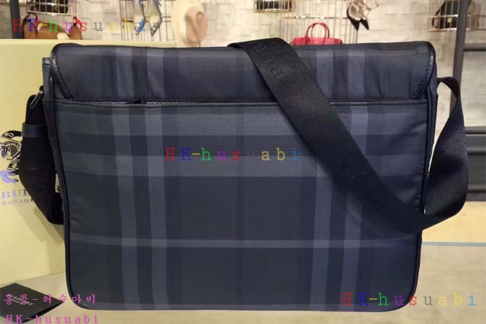 �ڹ̷��ޡ� ������ �Ż� ũ�ν��� BB68066