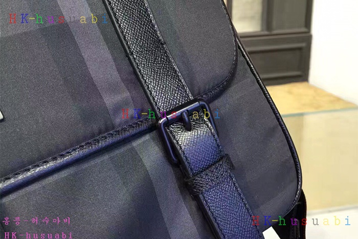 �ڹ̷��ޡ� ������ �Ż� ũ�ν��� BB68066