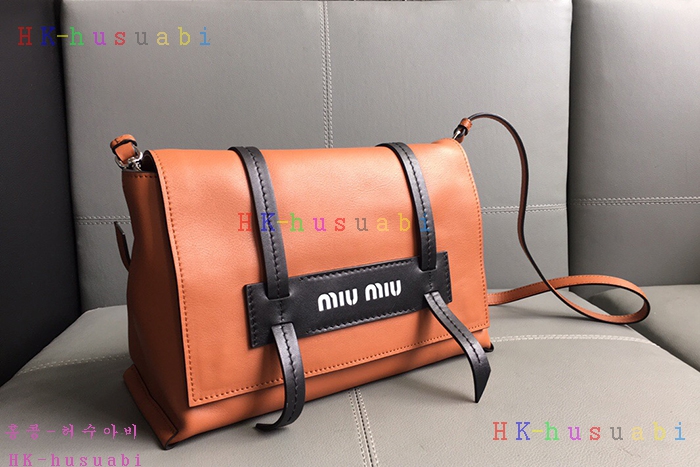 �ڹ̷��ޡ� �̿�̿� �ΰ� �÷� ����� MU 5BD073-3