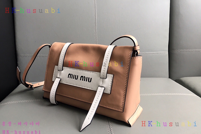 �ڹ̷��ޡ� �̿�̿� �ΰ� �÷� ����� MU 5BD075-4