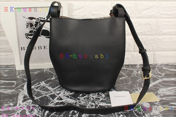 NEW 17S/S ������ �Ż� ���� ���̸��� üũ ũ�ν��ٵ� ��Ŷ �� 40571511-2