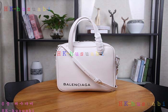 NEW 2018SS �߷��þư� ���긮���� ũ�ν��� BL86620