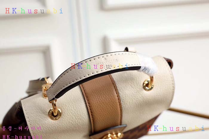 �ڹ̷��ޡ� 2018SS ���̺��� Ŭ��ư ���� N42259