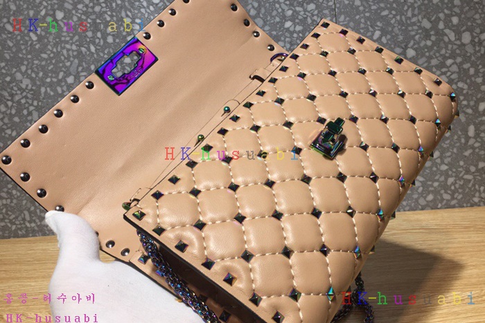 �ڹ̷��ޡ� �߷�Ƽ�� �����͵� ü�ι�  V 0137-10