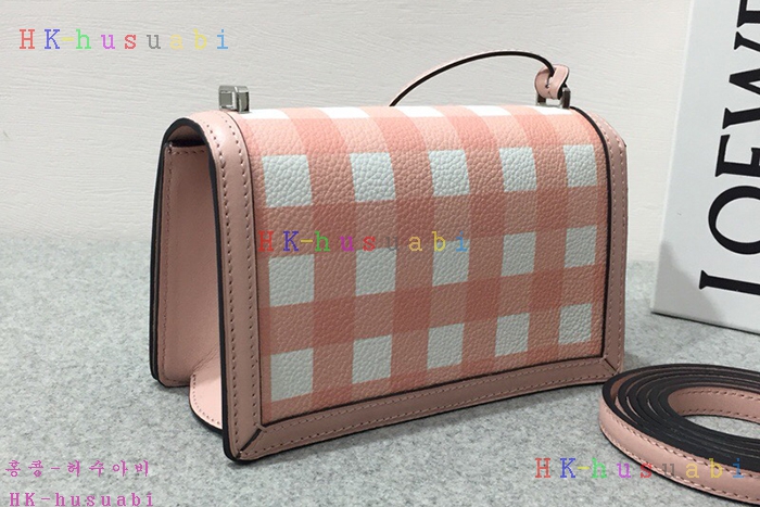 �ڹ̷��ޡ� �ο��� �ٸ����γ���  LW 88701