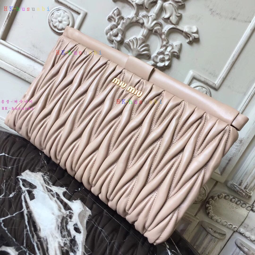 �ڹ̷��ޡ� �̿�̿� ���׶� Ŭ��ġ  RP0390-4