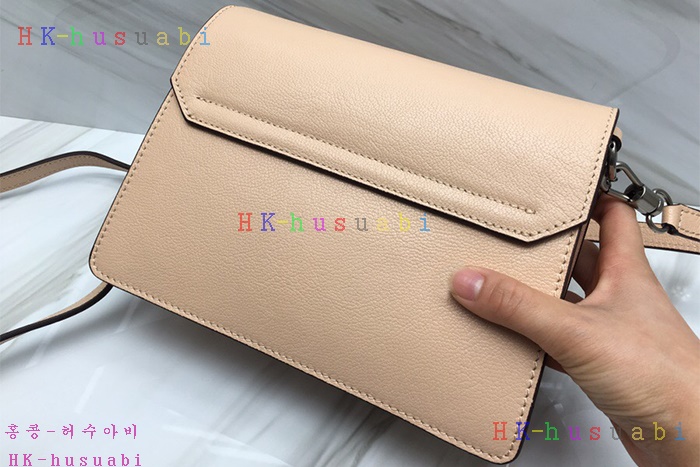 �ڹ̷��ޡ� ����� GV3 ũ�ν��� GV 50101