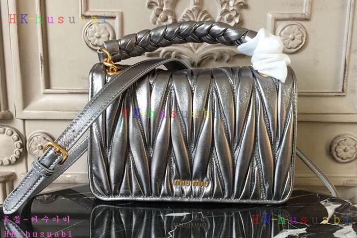 �ڹ̷��ޡ� �̿�̿� ���׶�� ž�ڵ� ����� MM 5BD051#-4