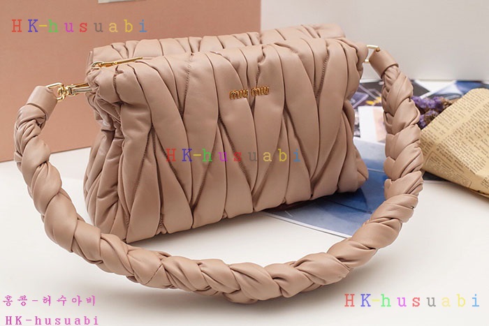 �ڹ̷��ޡ� �̿�̿� ���׶�� ����� MM 5BC022