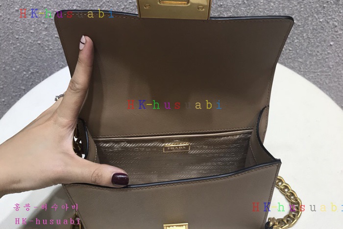 �ڹ̷��ޡ� ����� ���ǾƳ� ü�ι� P 1BD089-5