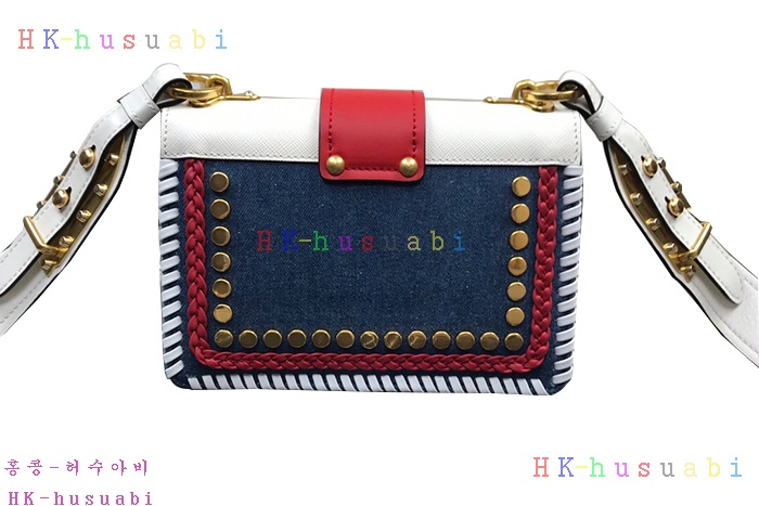 �ڹ̷��ޡ� ����� ī�̿��� P 1BD045