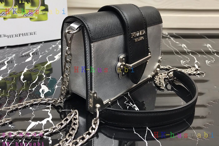 �ڹ̷��ޡ� ����� ī�̿� ����� P 1BH018-2