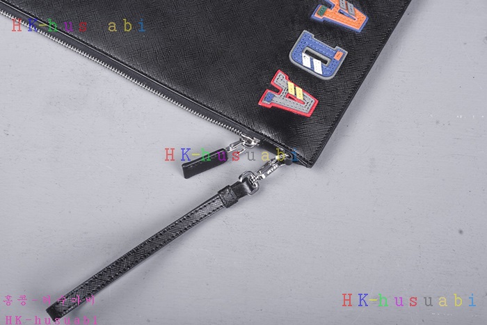 �ڹ̷��ޡ� ����� ���ǾƳ� ���� Ŭ��ġ�� P 2NG001