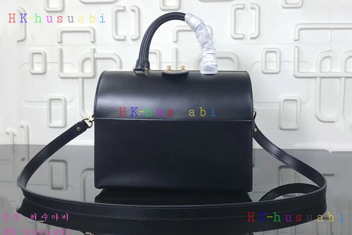 �ڹ̷��ޡ� ���̺��� ���ǵ� ���͹� M53041