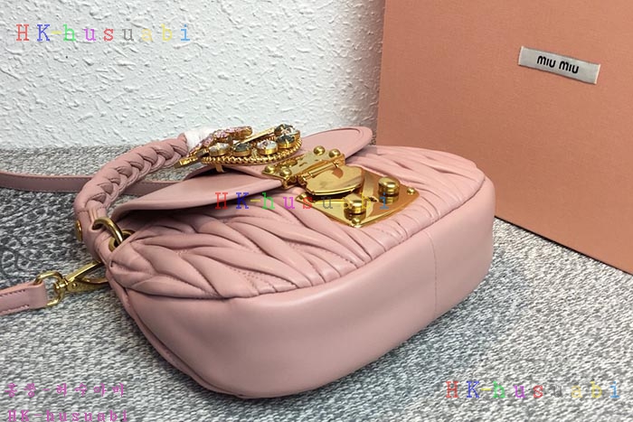 �ڹ̷��ޡ� �̿�̿� ���׶�� ����� M 5BH111