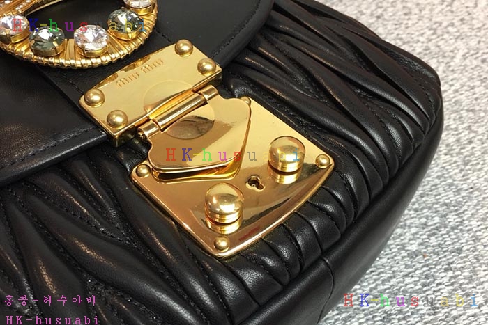 �ڹ̷��ޡ� �̿�̿� ���׶�� ����� M 5BH111-2