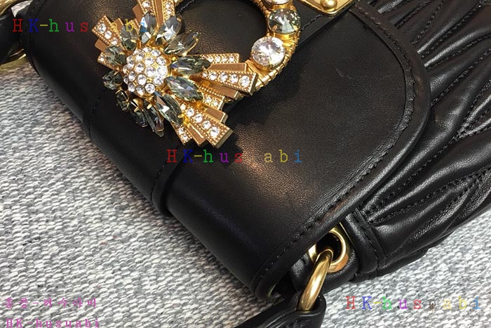 �ڹ̷��ޡ� �̿�̿� ���׶�� ����� M 5BH111-2